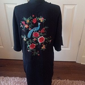 Forever 21 Vintage kamona - Peacock embroidery 🦚🦚  🌹🌹 🌺🌺!!!